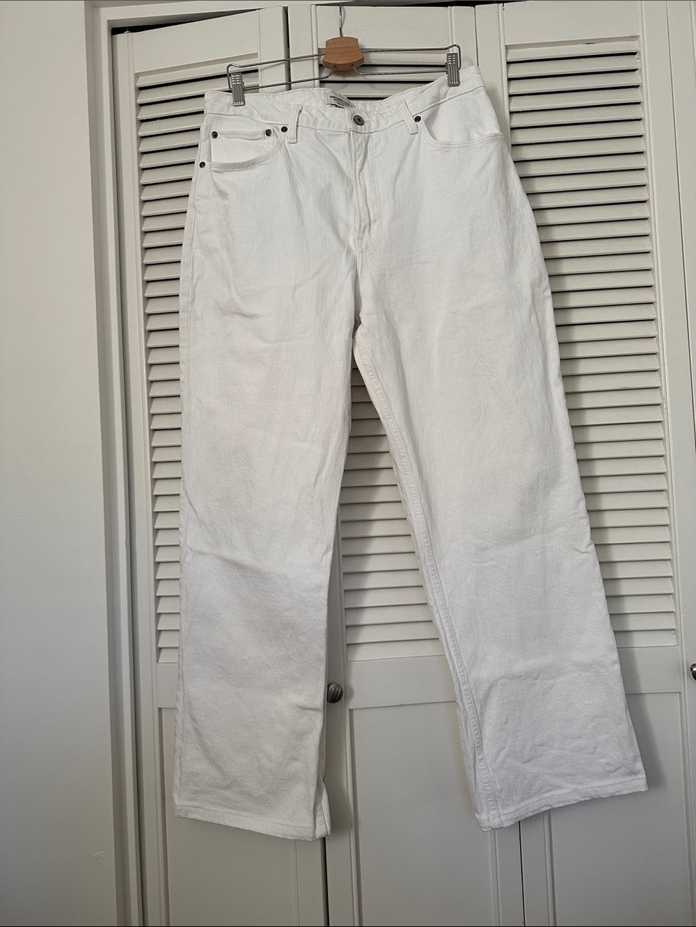 Abercrombie & Fitch Curve Love White 90’s Relaxed Jean High Rise 32/14